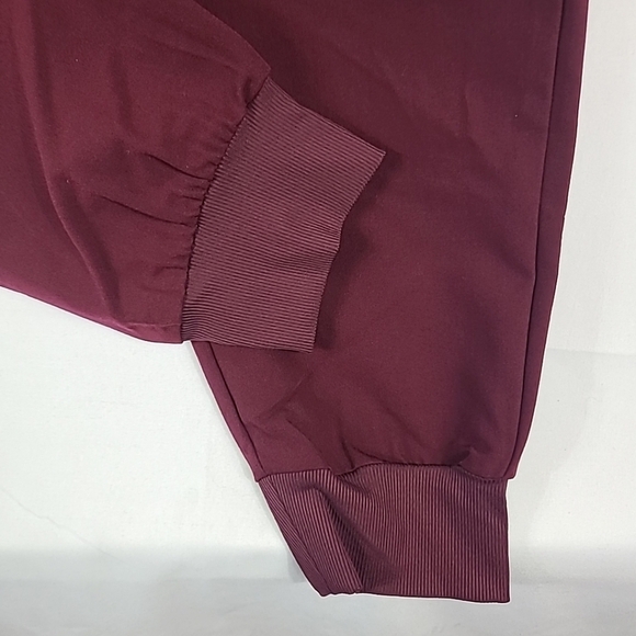 NWT FIGS High-waisted UMAN Relaxed Jogger Burgandy Sz M - Picture 4 of 8
